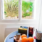 Апартаменты L'ecrin Du Chateau Sejour A 2, Etudes, Professionnels A Calme Face Au Chateau Linge Et Wifi Inclus Кан