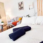 L'ecrin Du Château à 2, études, Professionnels à Calme Face Au Château Linge Et Wifi Inclus *